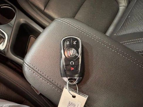 Used 2020 Buick Encore GX Essence w/ Experience Buick Package AWD/4WD image 25