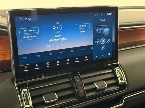 Used 2023 Lincoln Navigator Reserve image 19