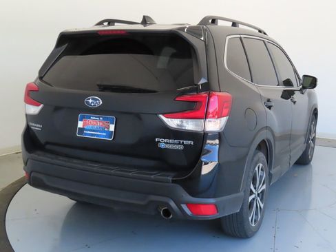 Used 2023 Subaru Forester Limited image 4