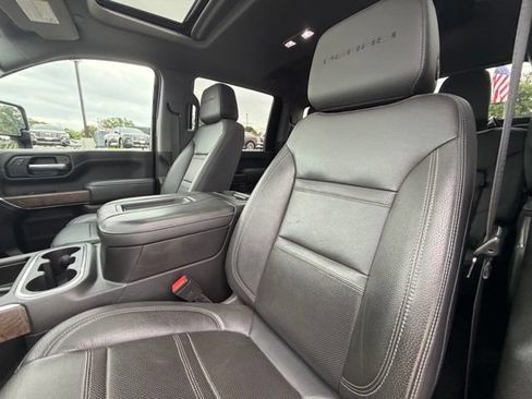 Used 2021 GMC Sierra 3500 Denali w/ Denali Ultimate Package AWD/4WD image 13
