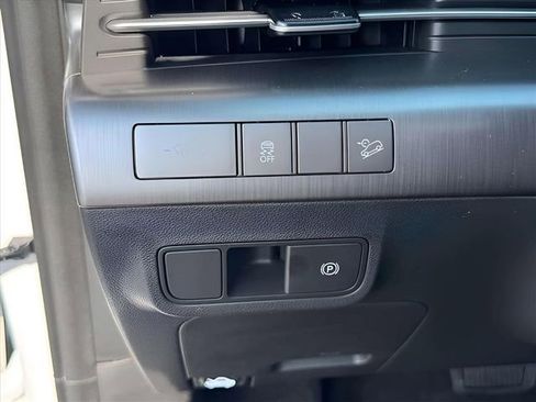 New 2026 Hyundai Kona SEL Premium FWD image 16