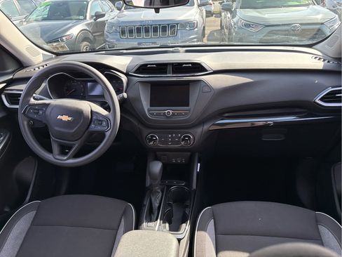 Certified 2023 Chevrolet TrailBlazer LS FWD image 23