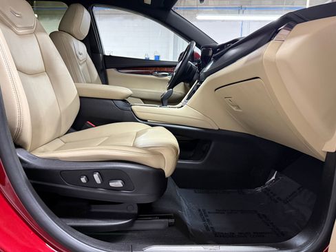 Used 2019 Cadillac XT5 Luxury image 47