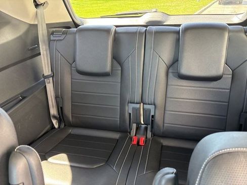 Used 2021 Volkswagen Atlas SEL Premium image 38