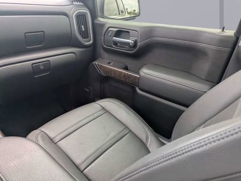 Used 2021 GMC Sierra 1500 Denali w/ Denali Carbonpro Edition AWD/4WD image 17