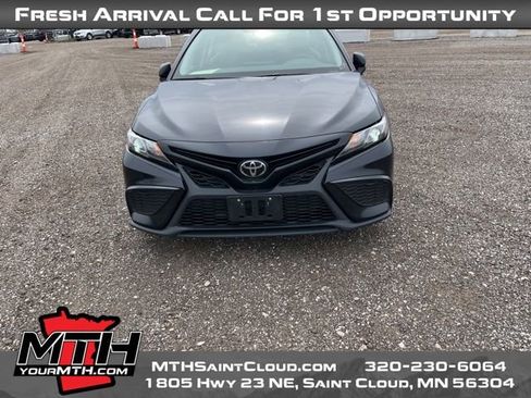 Used 2024 Toyota Camry SE AWD/4WD image 7