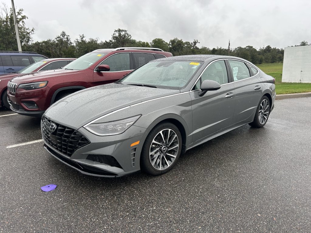 Used 2022 Hyundai Sonata Limited w/ Preferred Accessory Package FWD image 7