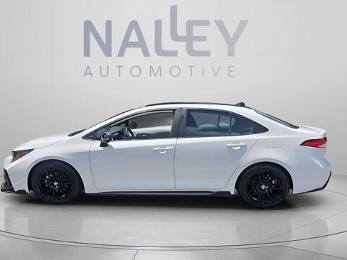 Used 2021 Toyota Corolla SE FWD image 2
