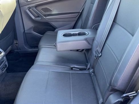 Used 2020 Volkswagen Tiguan SEL image 11