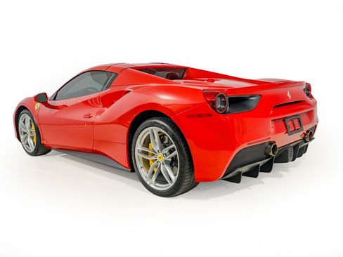 Certified 2017 Ferrari 488 Spider RWD image 4