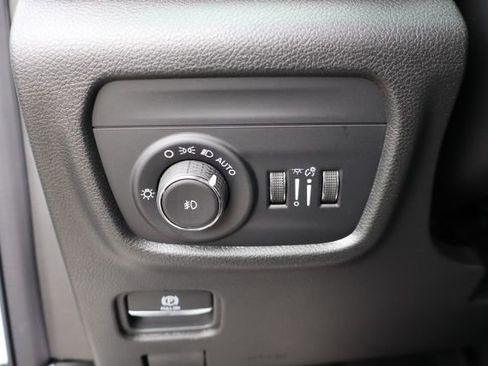 Used 2026 Jeep Grand Cherokee L Limited AWD/4WD image 14