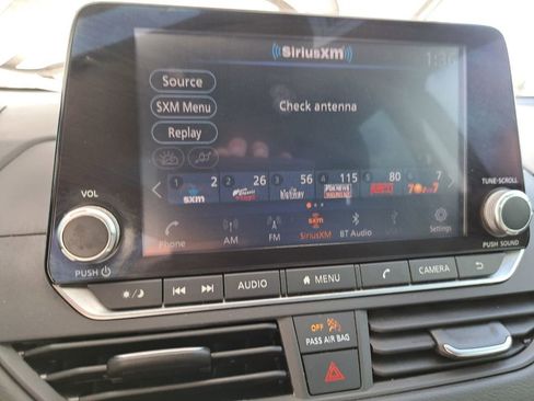 Used 2022 Nissan Altima 2.5 SR image 11