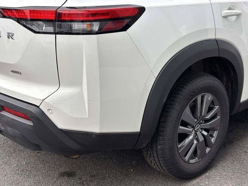 Used 2022 Nissan Pathfinder S AWD/4WD image 9
