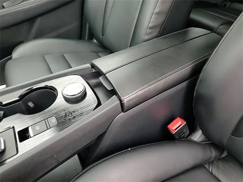 Used 2022 Nissan Rogue SV w/ SV Premium Package image 19