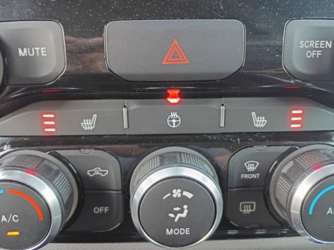 Used 2023 RAM 1500 Big Horn AWD/4WD image 33