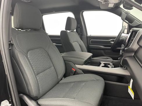 Used 2025 RAM 1500 Big Horn AWD/4WD image 30