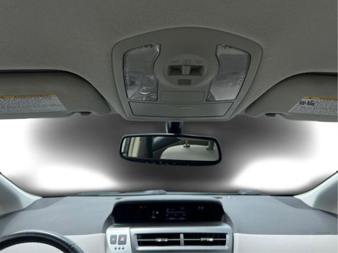 Used 2016 Toyota Prius V Five FWD image 20
