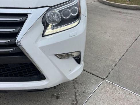 Used 2018 Lexus GX 460 image 11