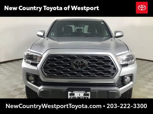 Used 2023 Toyota Tacoma TRD Off-Road image 2