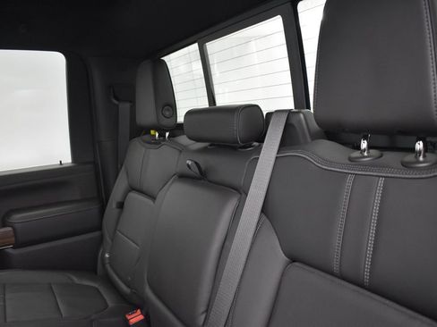 Used 2023 Chevrolet Silverado 3500 High Country w/ Technology Package AWD/4WD image 12