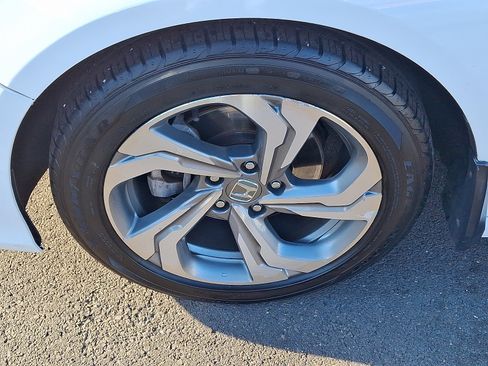 Used 2018 Honda Accord EX-L image 8