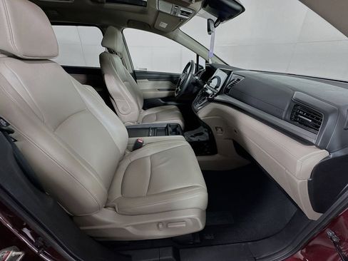 Used 2018 Honda Odyssey Touring image 36