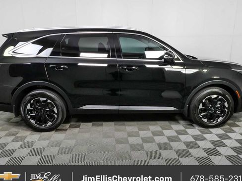 Used 2026 Kia Sorento S FWD image 2