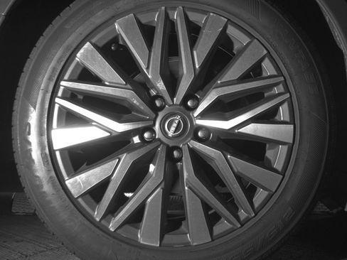 Used 2025 Nissan Altima 2.5 SV image 15