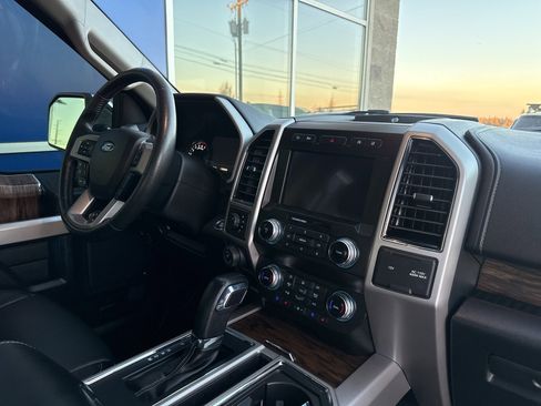 Used 2020 Ford F150 Lariat w/ Equipment Group 502A Luxury image 16