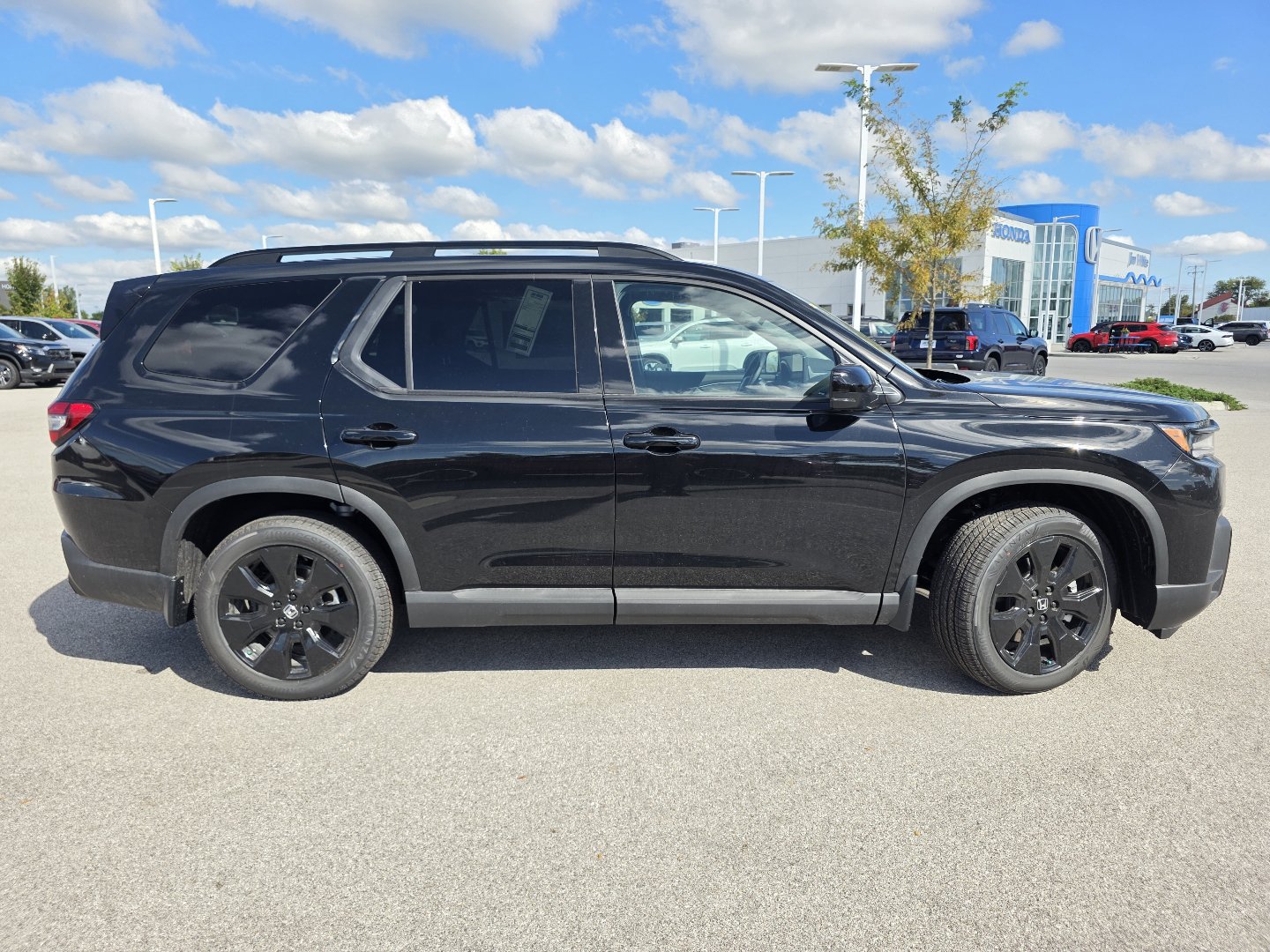 New 2026 Honda Pilot Black Edition image 18