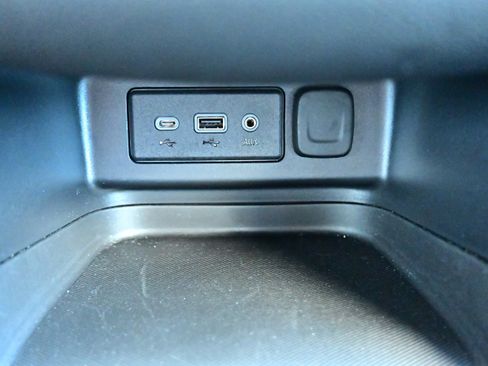 Used 2022 Chevrolet Equinox LT FWD image 26