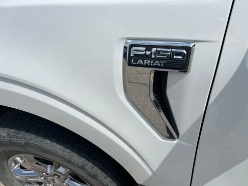 Used 2022 Ford F150 Lariat w/ Equipment Group 502A High AWD/4WD image 4