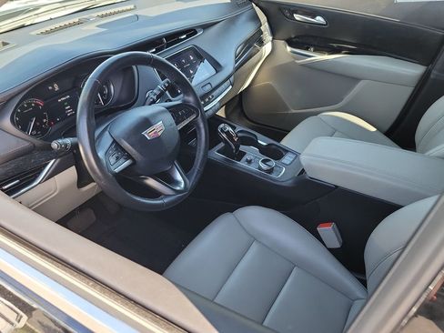 Certified 2023 Cadillac XT4 Premium Luxury image 10