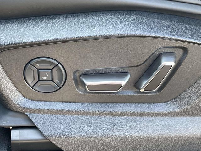 Certified 2025 Audi Q8 Prestige AWD/4WD image 18