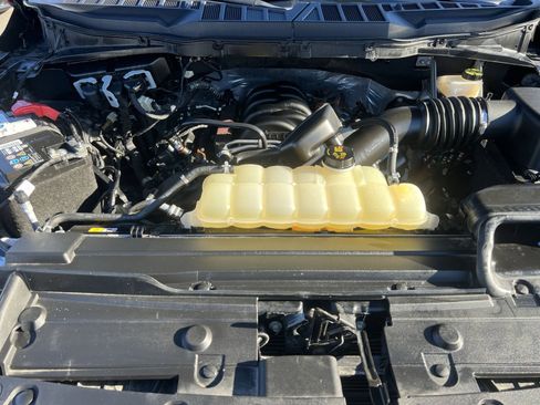 Certified 2022 Ford F150 Lariat w/ Equipment Group 502A High image 28