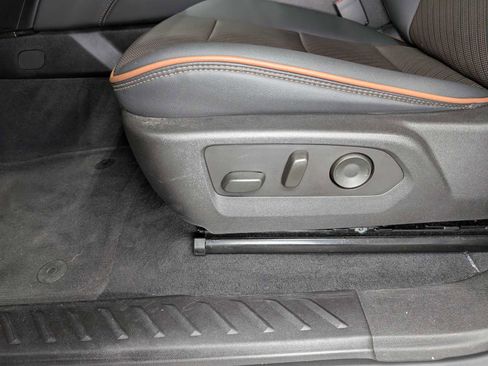 Used 2024 GMC Canyon AT4 w/ AT4 Premium Package image 37