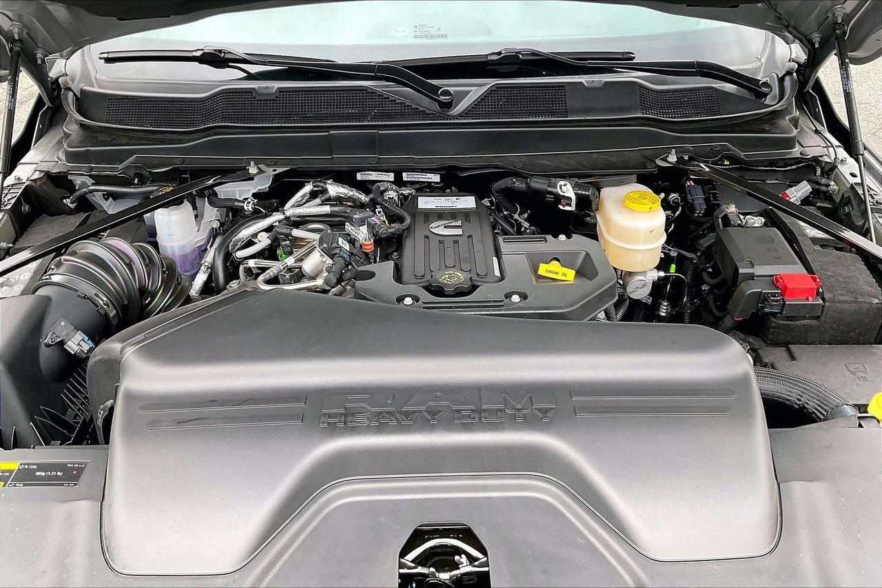 New 2026 RAM 3500 Big Horn AWD/4WD image 35