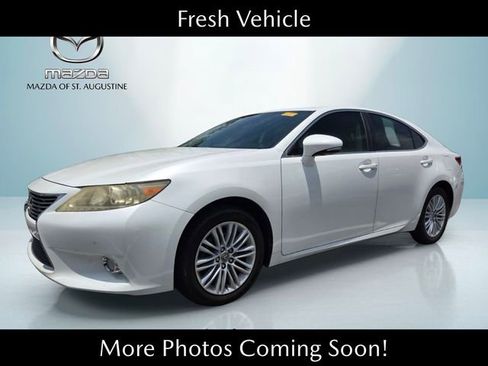 Used 2013 Lexus ES 350 w/ Luxury Pkg FWD image 1