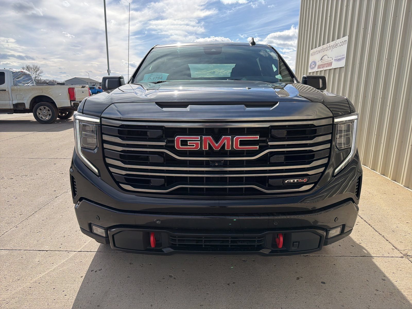 Used 2023 GMC Sierra 1500 AT4 AWD/4WD image 3