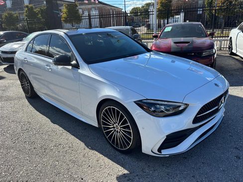 Used 2022 Mercedes-Benz C 300 SEDAN image 4