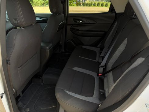 Used 2025 Chevrolet TrailBlazer LT w/ Driver Confidence Package AWD/4WD image 26