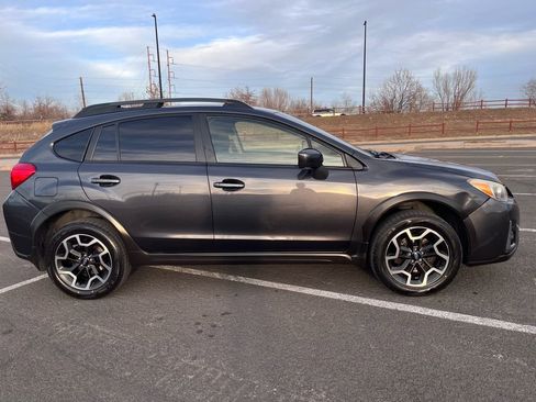 Used 2016 Subaru Crosstrek 2.0i Premium image 4