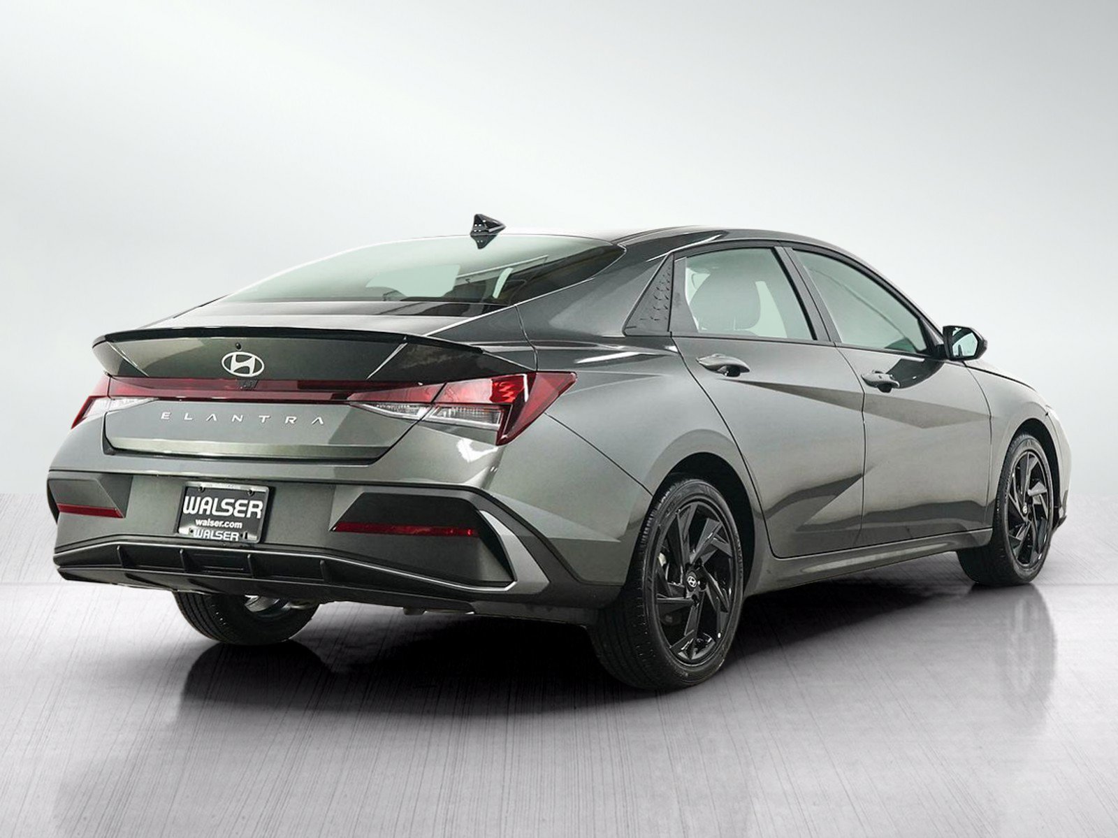 Certified 2026 Hyundai Elantra Sport FWD image 5