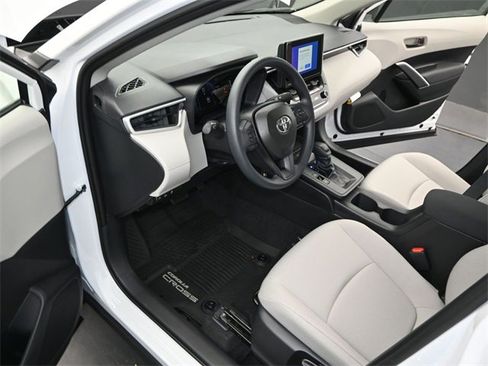 New 2026 Toyota Corolla Cross L image 4
