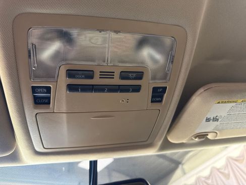 Used 2015 Toyota Highlander Limited FWD image 23