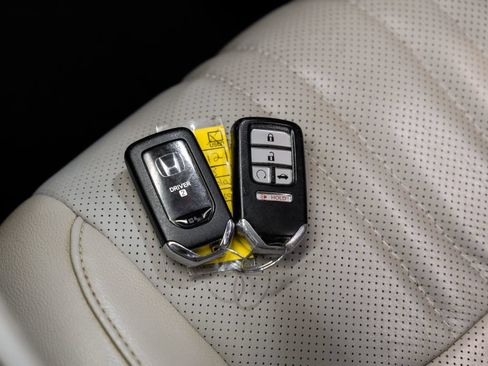 Used 2018 Honda Accord Touring image 76