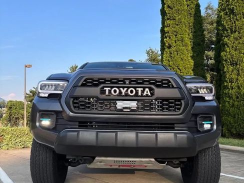 Used 2021 Toyota Tacoma TRD Pro AWD/4WD image 2