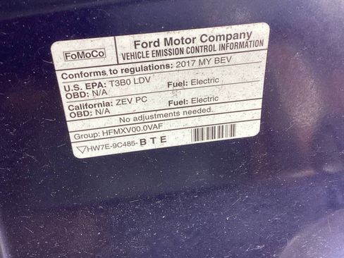 Used 2017 Ford Focus Electric Hatchback FWD image 25