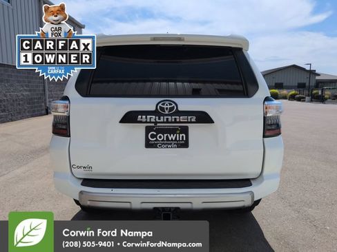 Used 2023 Toyota 4Runner TRD Off-Road Premium w/ Moonroof Package AWD/4WD image 4