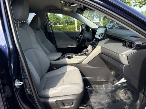 Used 2021 Toyota Venza XLE w/ Softex Package AWD/4WD image 21